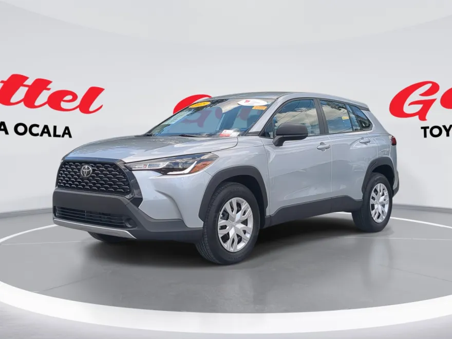2025 Toyota Corolla Cross L photo 1