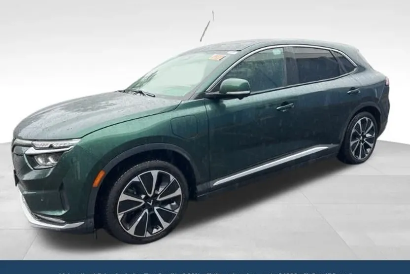 2023 Vinfast VF 8 8 photo 1