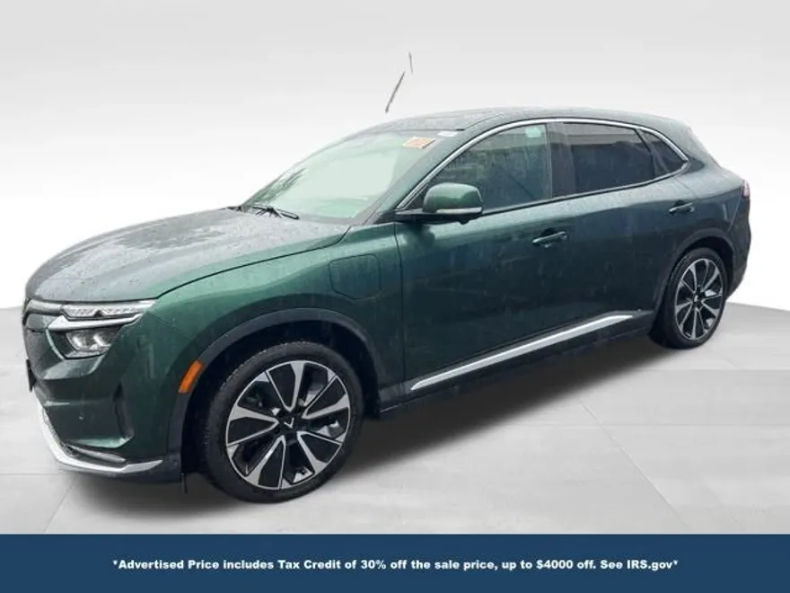 2023 Vinfast VF 8 8 photo 1