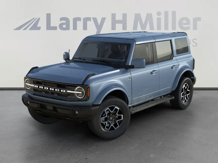 2025 Ford Bronco Outer Banks photo 1