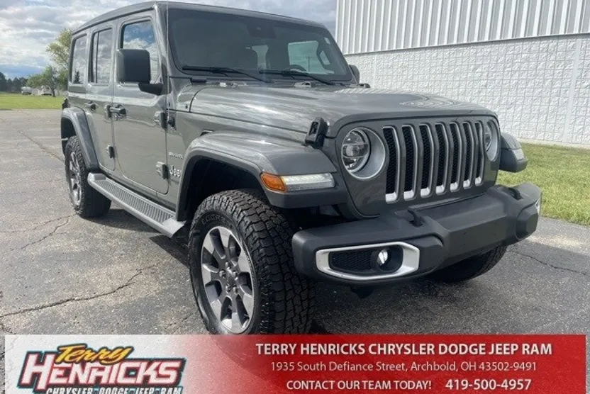 2020 Jeep Wrangler Unlimited Sahara photo 1