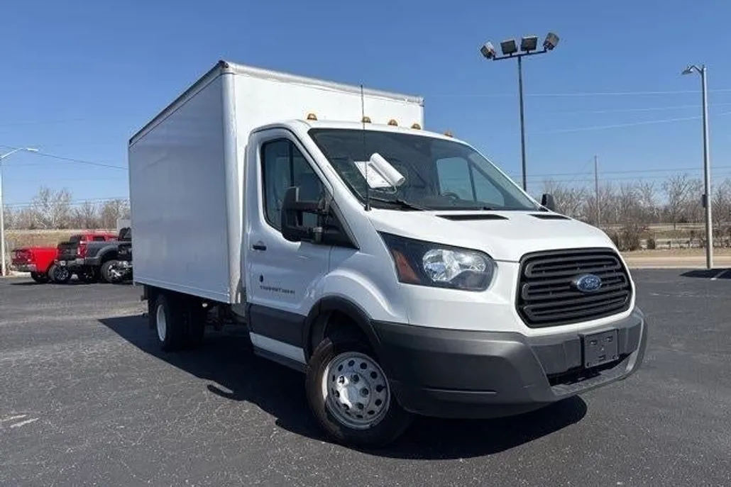 2019 Ford Transit Chassis photo 1