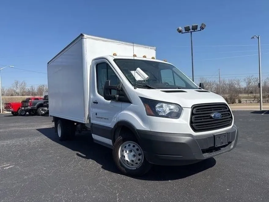 2019 Ford Transit Chassis photo 1