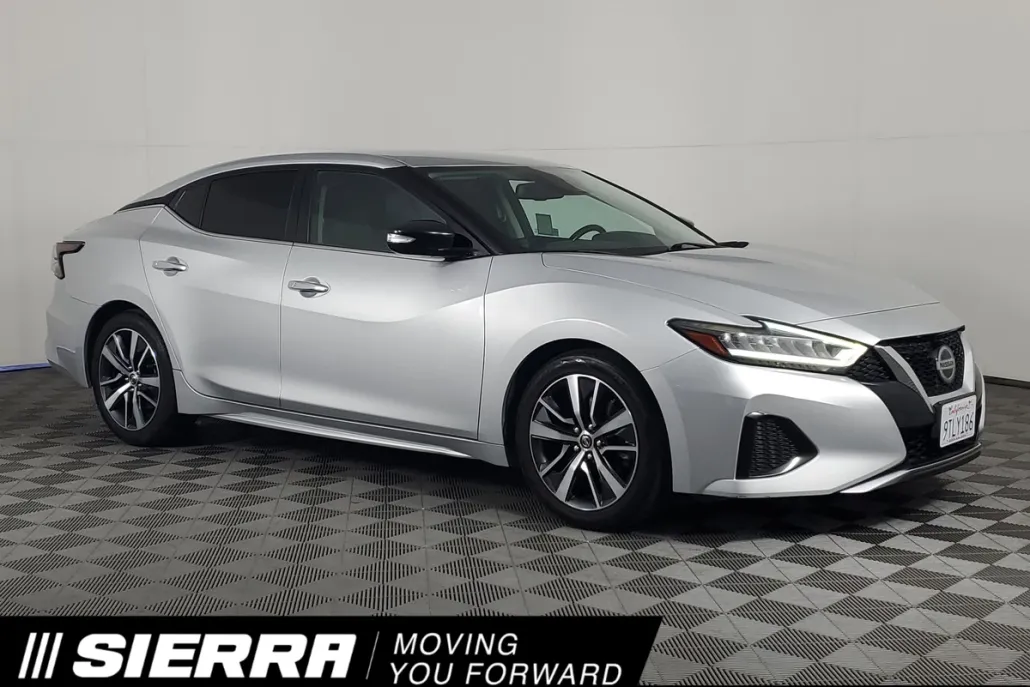 2020 Nissan Maxima SV photo 1