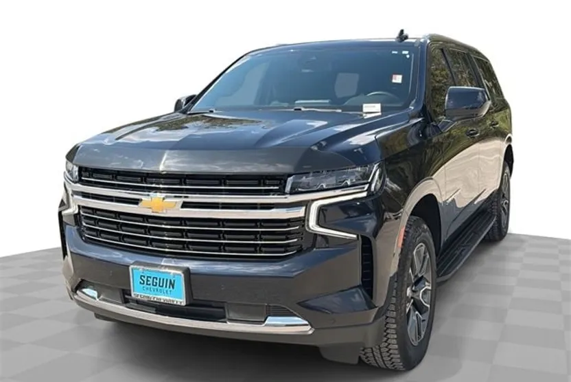 2023 Chevrolet Suburban LT photo 1