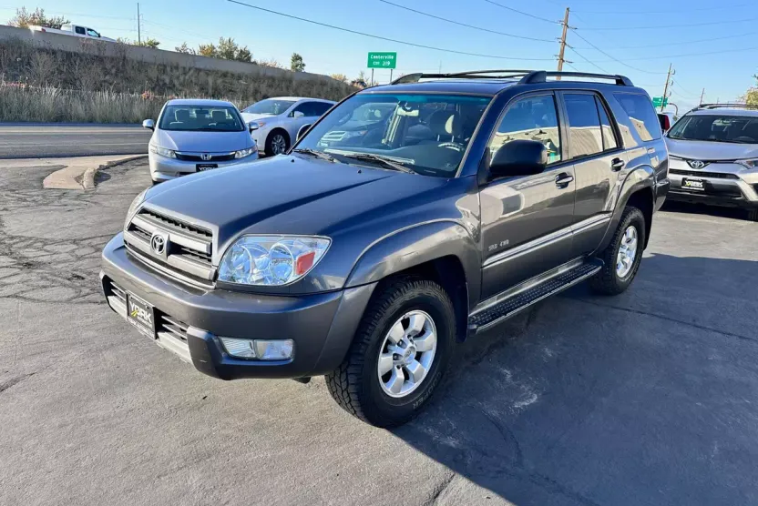 2004 Toyota 4Runner SR5 V6 photo 1