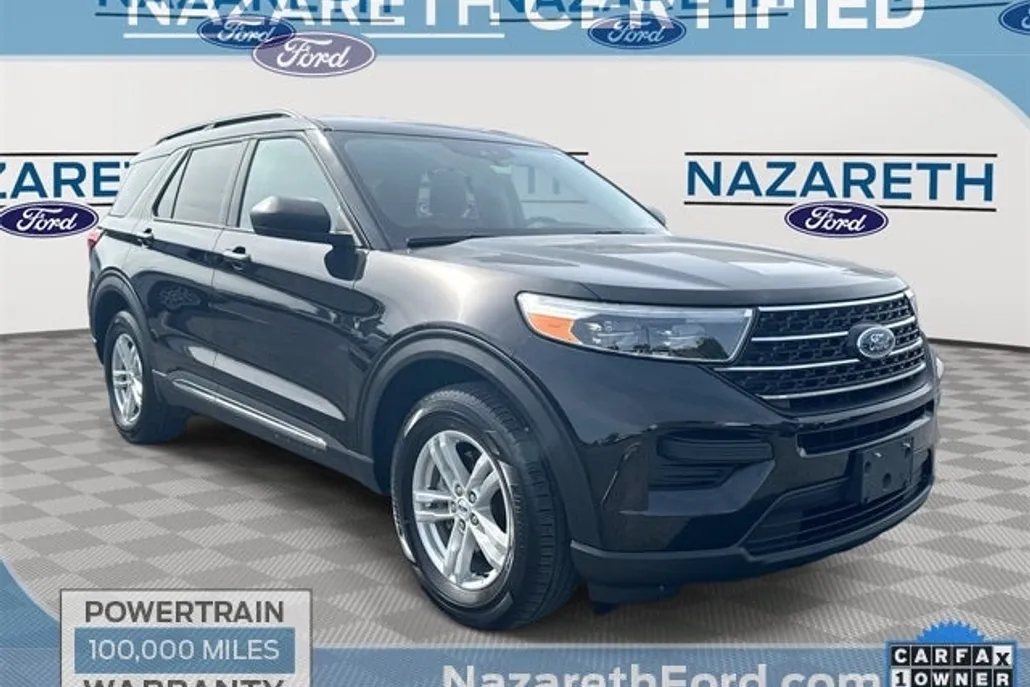 2023 Ford Explorer XLT photo 1