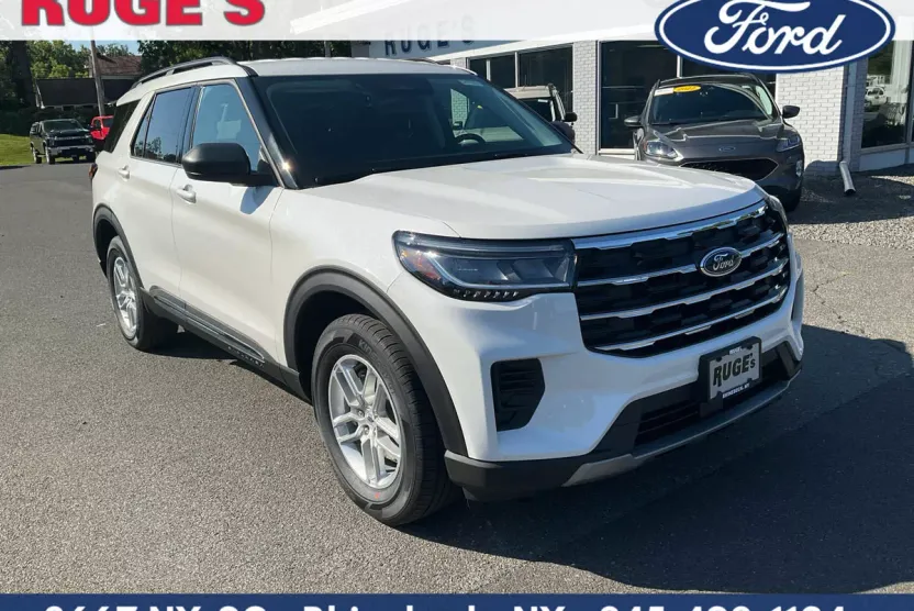 2025 Ford Explorer photo 1