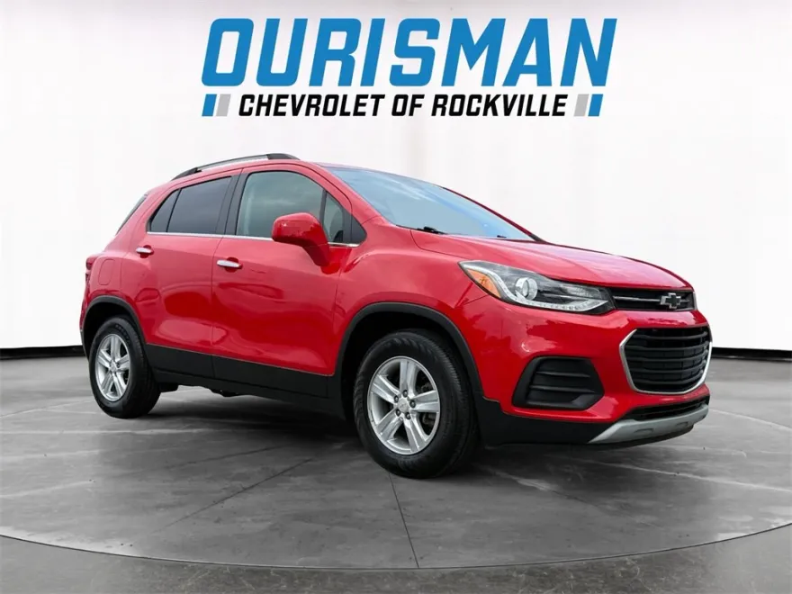 2020 Chevrolet Trax LT photo 1