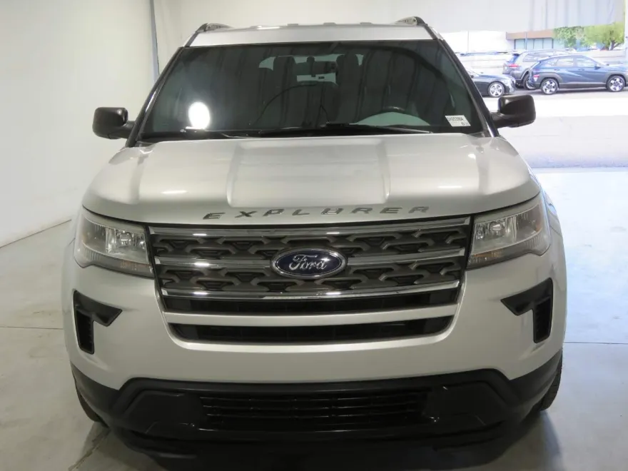 2018 Ford Explorer Base photo 1