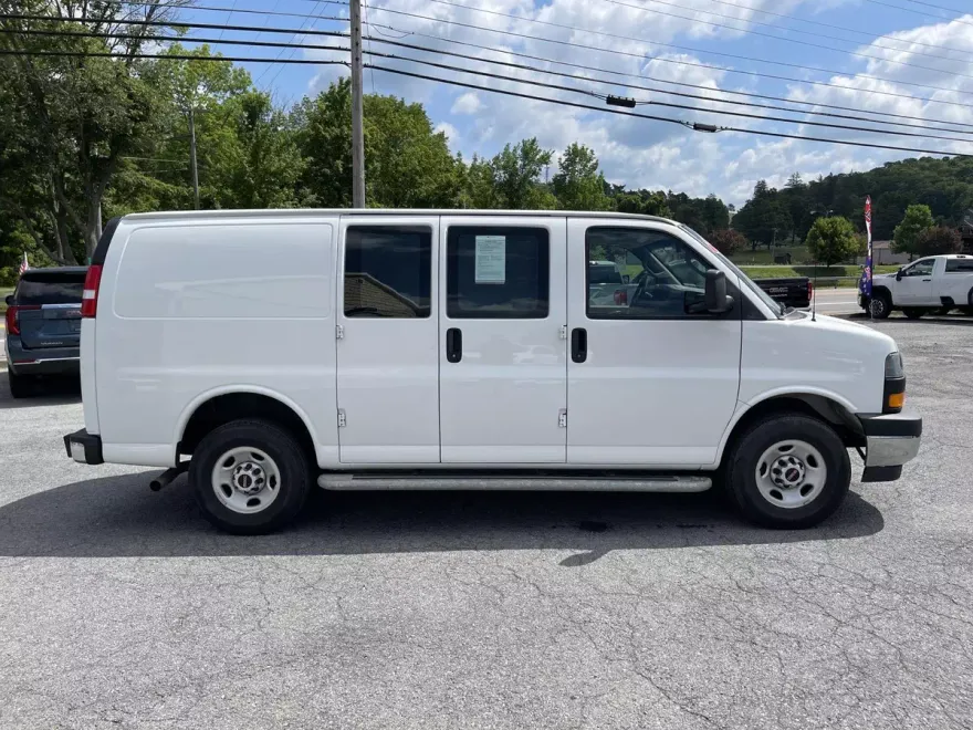 2023 Gmc Savana Cargo 2500 photo 1