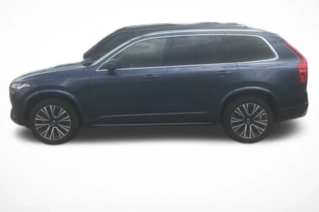 2021 Volvo XC90 T5 Momentum AWD photo 1