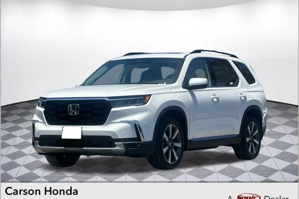 2025 Honda Pilot Touring photo 1