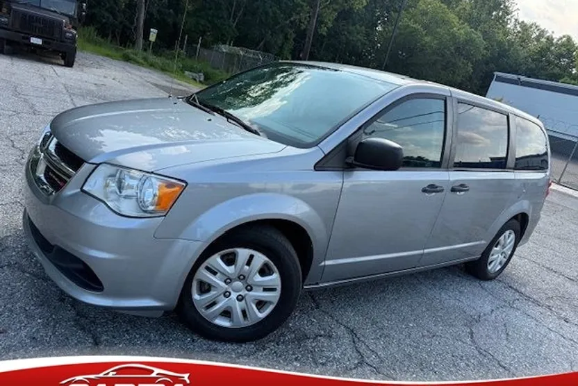 2019 Dodge Grand Caravan SE photo 1