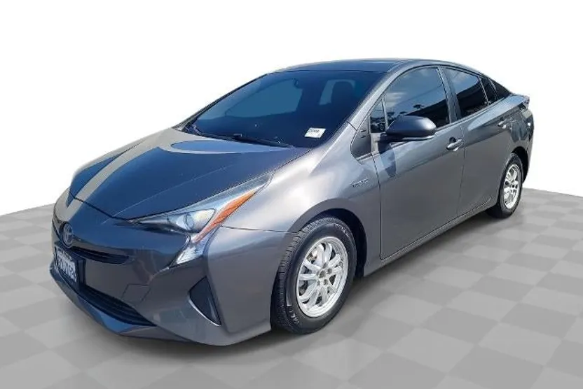 2017 Toyota Prius Two photo 1