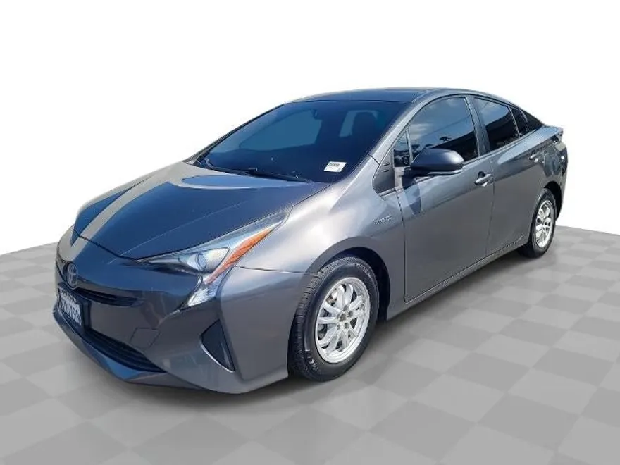 2017 Toyota Prius Two photo 1
