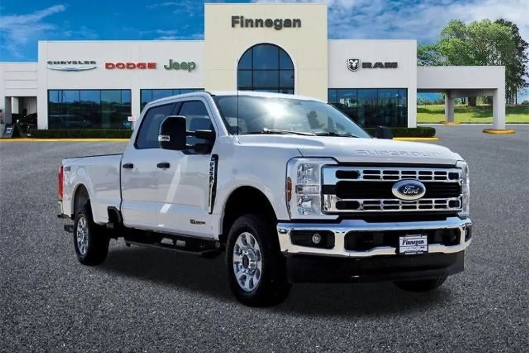 2024 Ford F-250 XLT photo 1