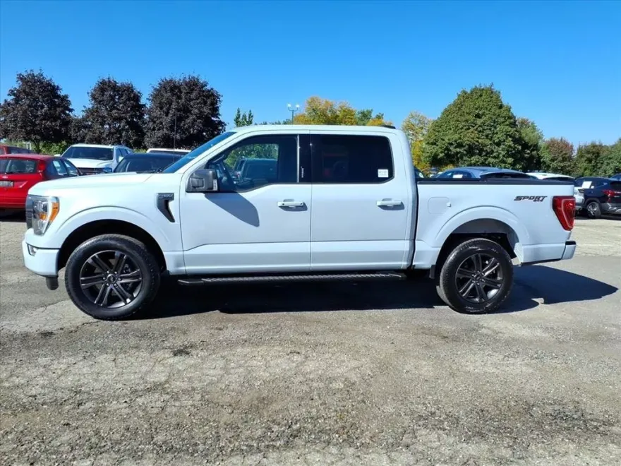 2022 Ford F-150 XLT photo 1