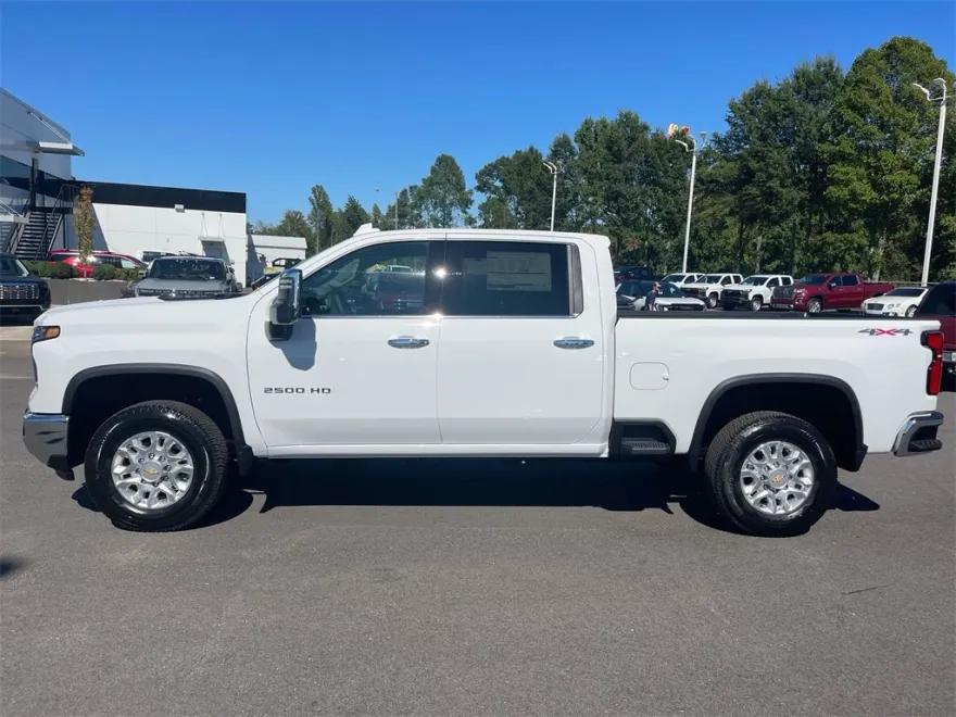 2026 Chevrolet Silverado 2500HD LTZ photo 1