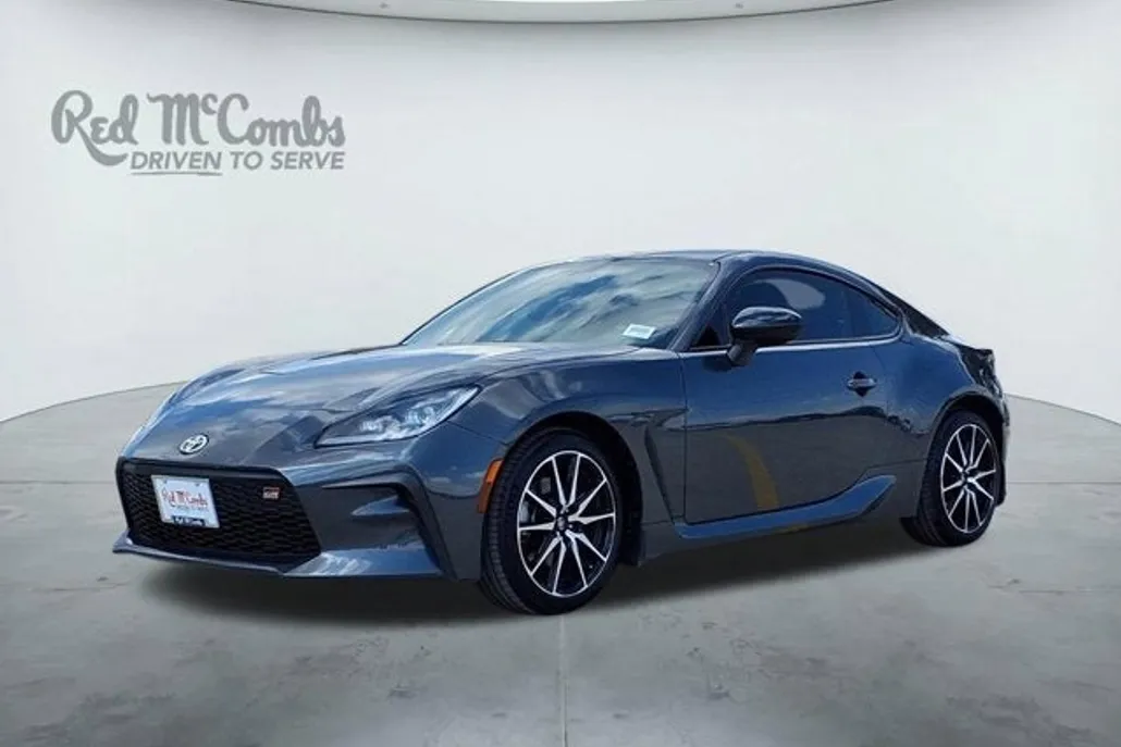 2024 Toyota GR86 photo 1