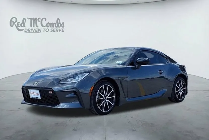2024 Toyota GR86 photo 1