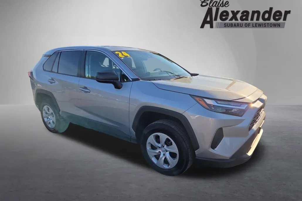 2024 Toyota RAV4 LE photo 1