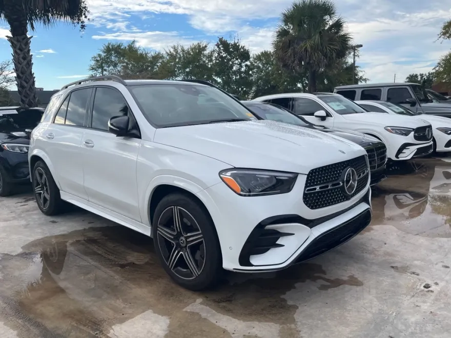 2025 Mercedes Benz GLE 450 4MATIC photo 1