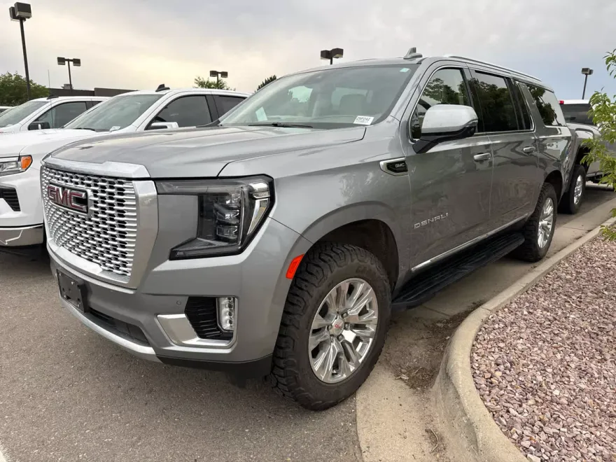 2023 Gmc Yukon XL Denali photo 1