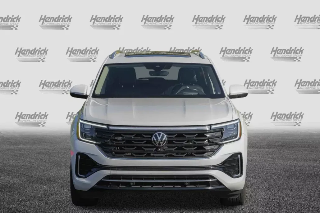2024 Volkswagen Atlas SEL Premium R-Line photo 1
