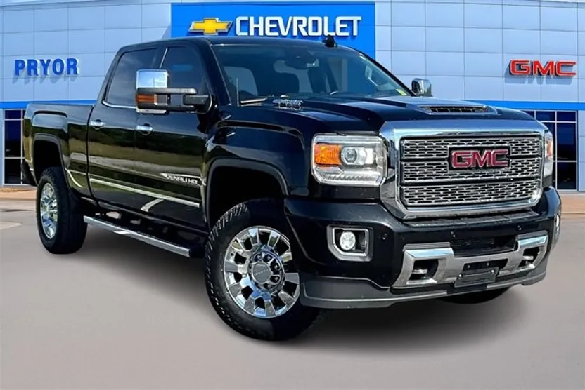 2018 Gmc Sierra 2500 HD Denali photo 1