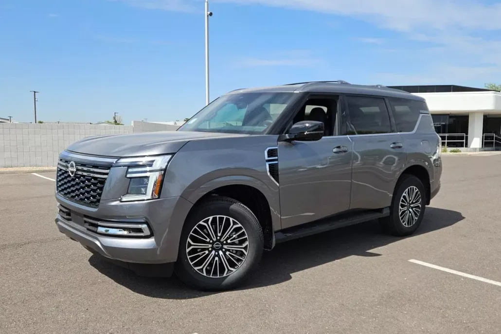 2026 Nissan Armada Platinum photo 1