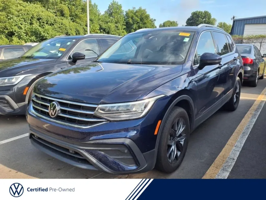 2023 Volkswagen Tiguan SE photo 1