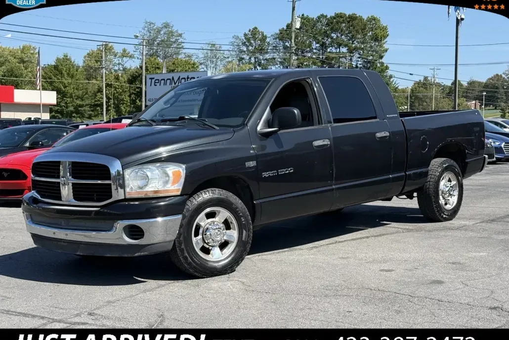 2006 Dodge Ram SLT photo 1