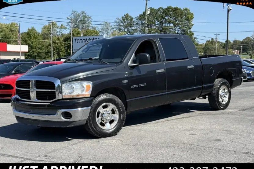 2006 Dodge Ram SLT photo 1