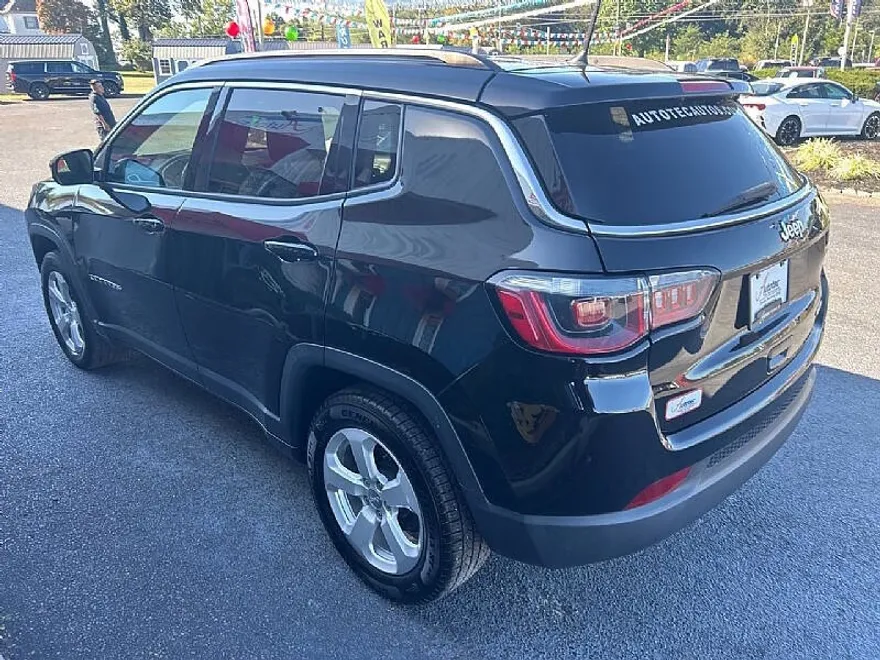 2018 Jeep Compass Latitude photo 1