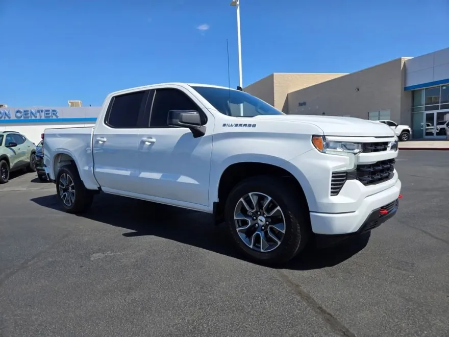 2024 Chevrolet Silverado 1500 RST photo 1