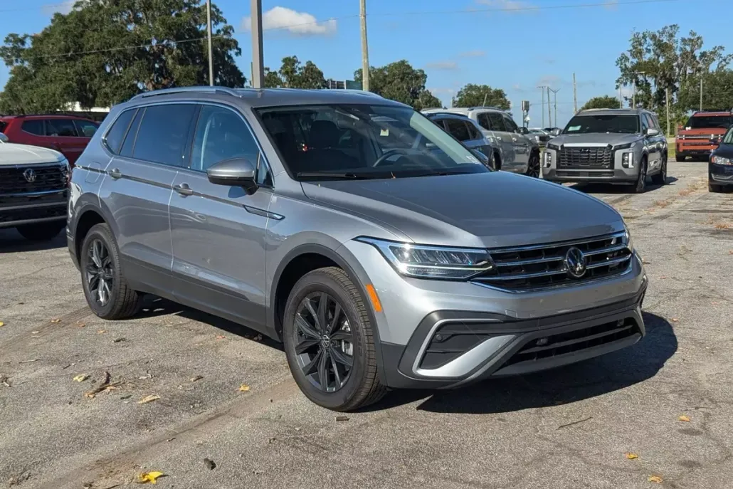 2024 Volkswagen Tiguan SE Sport photo 1