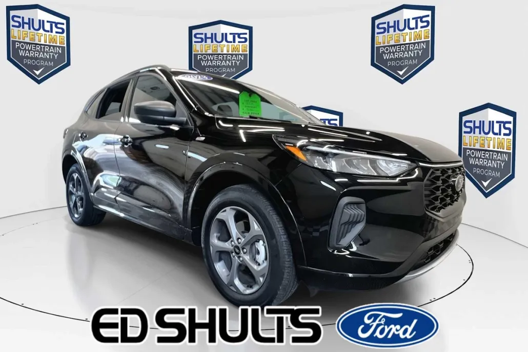 2023 Ford Escape ST-Line photo 1