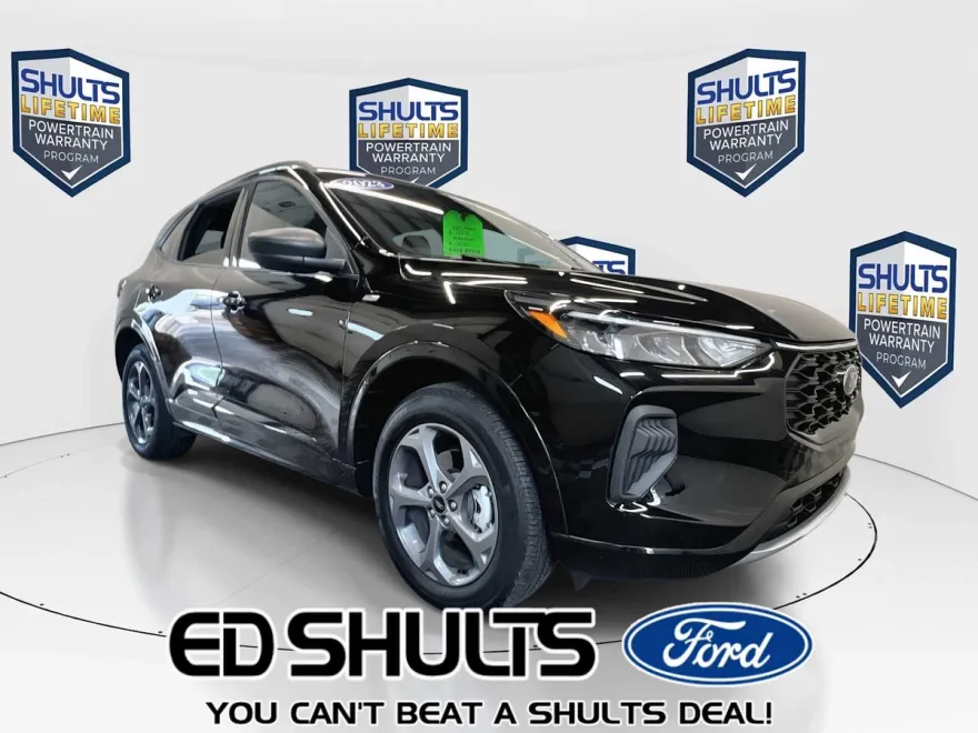 2023 Ford Escape ST-Line photo 1