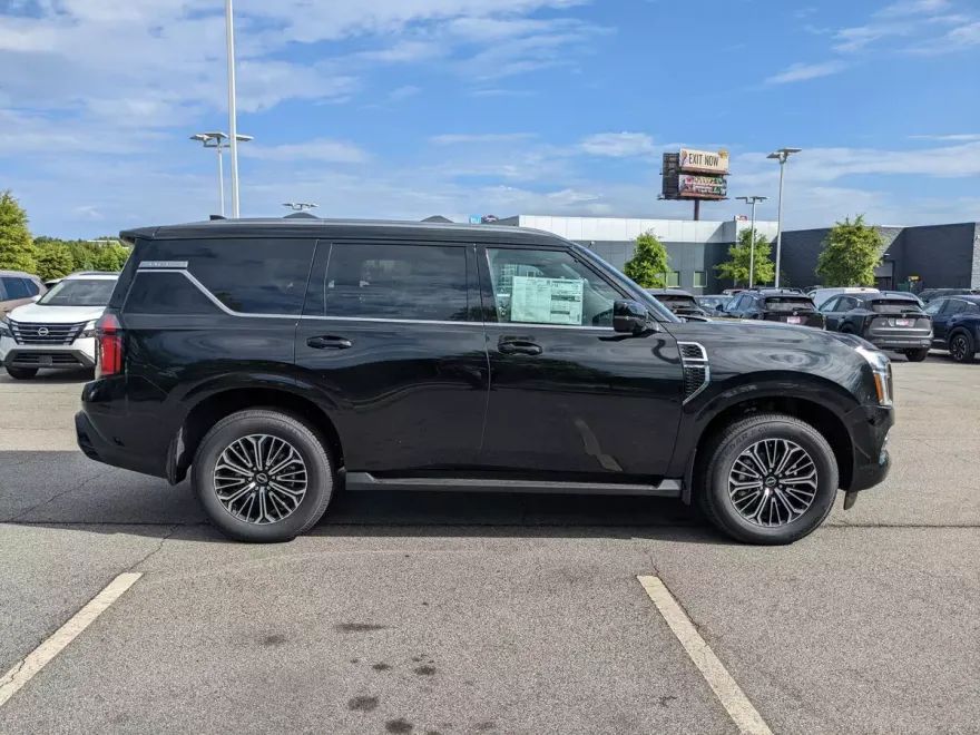 2025 Nissan Armada Platinum photo 1
