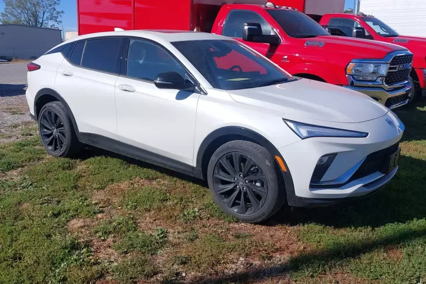 2024 Buick Envista ST photo 1