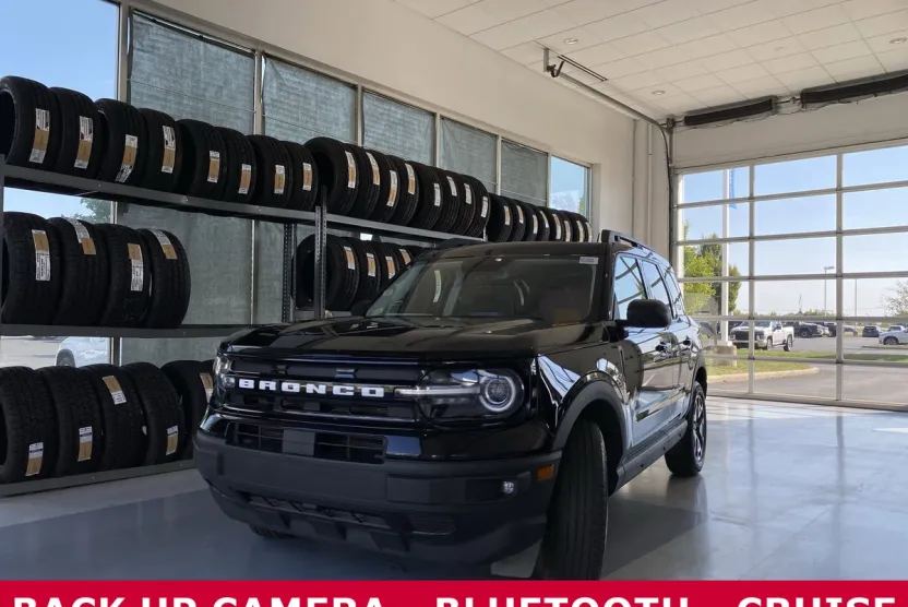 2024 Ford Bronco Sport Outer Banks photo 1