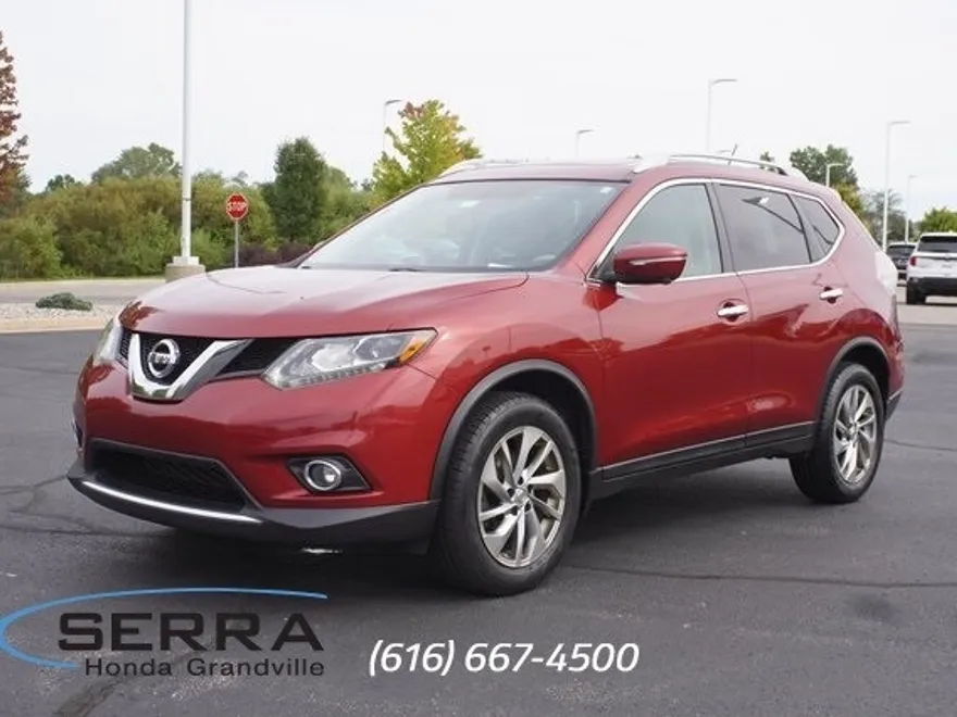 2015 Nissan Rogue SL photo 1