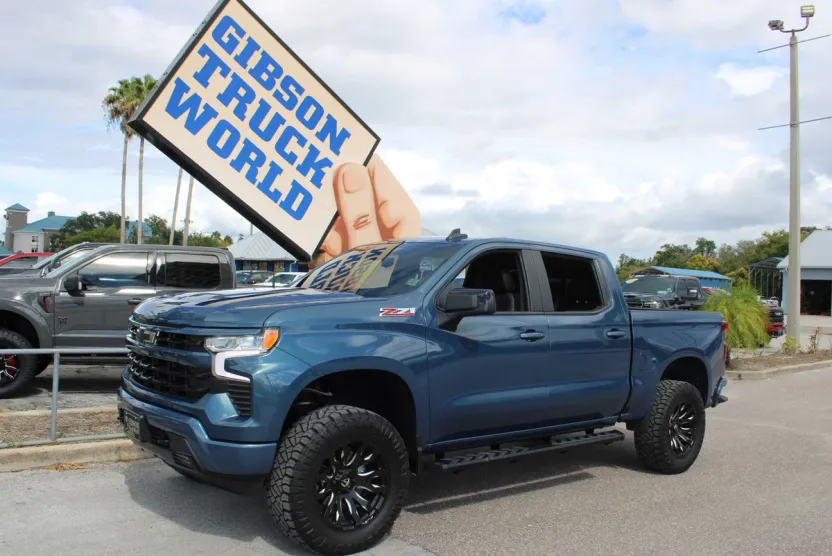 2024 Chevrolet Silverado 1500 RST Z71 photo 1