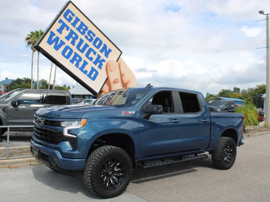 2024 Chevrolet Silverado 1500 RST Z71 photo 1