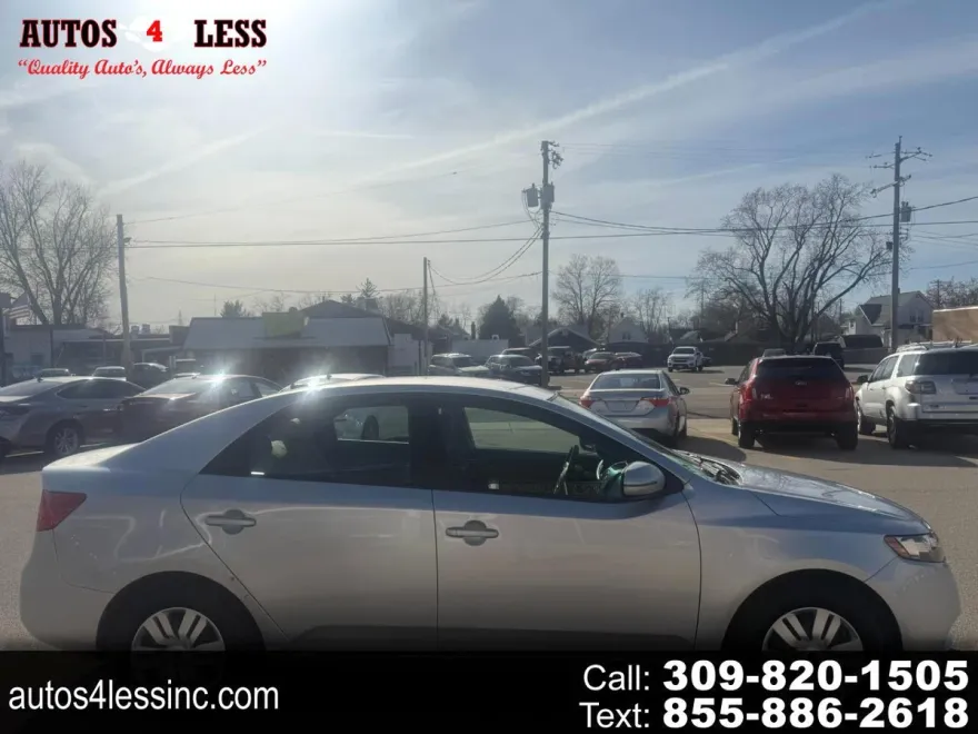 2012 Kia Forte EX photo 1