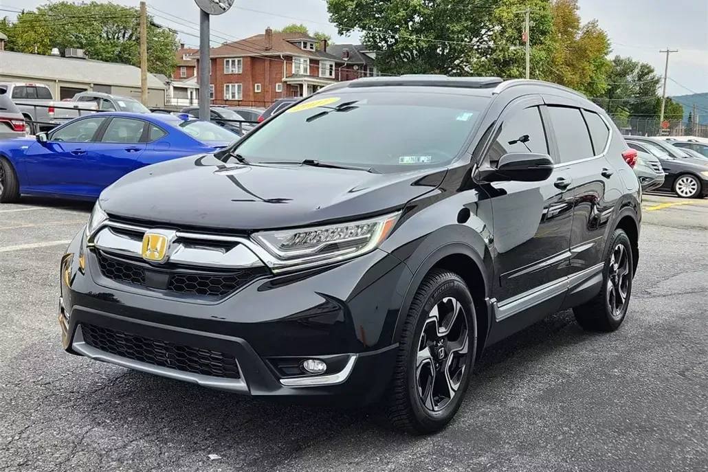 2017 Honda CR-V Touring photo 1