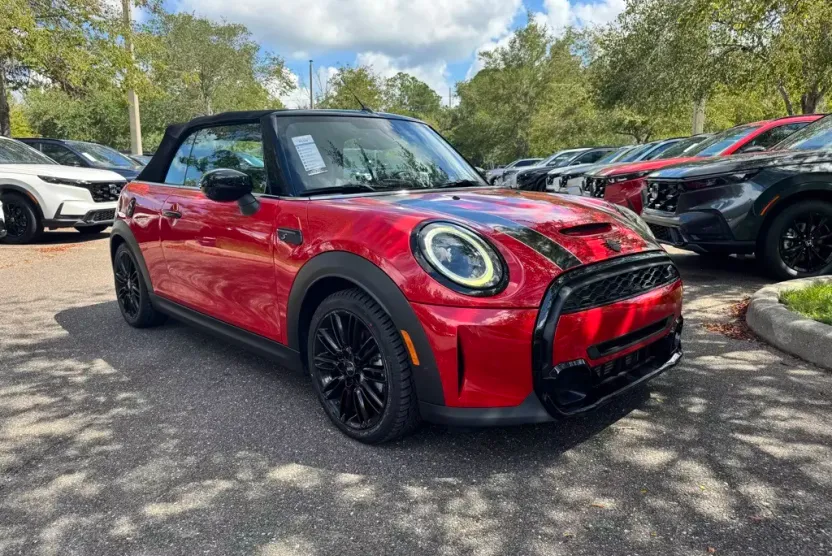 2023 Mini Cooper Convertible S photo 1