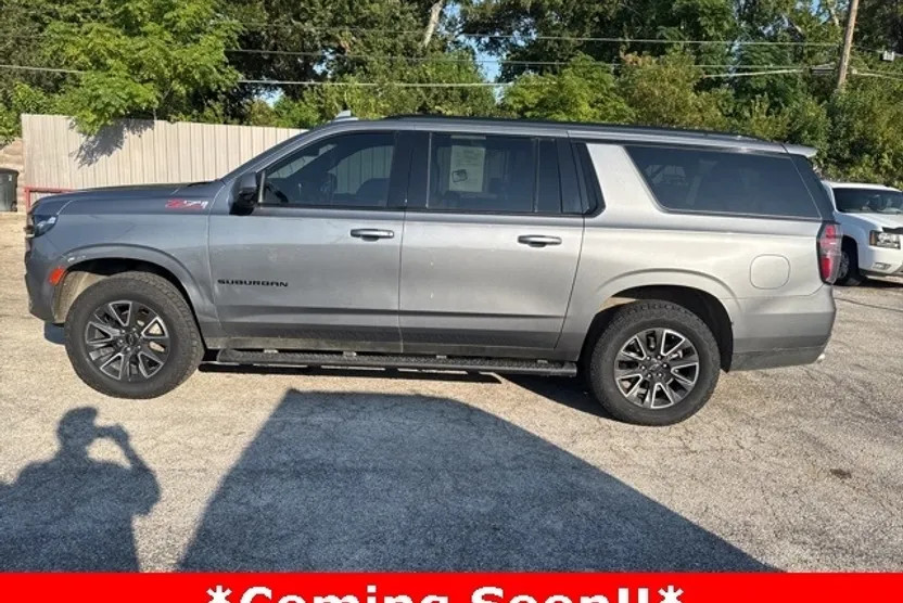 2022 Chevrolet Suburban Z71 photo 1