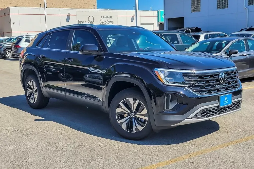 2026 Volkswagen Atlas Cross Sport SE photo 1
